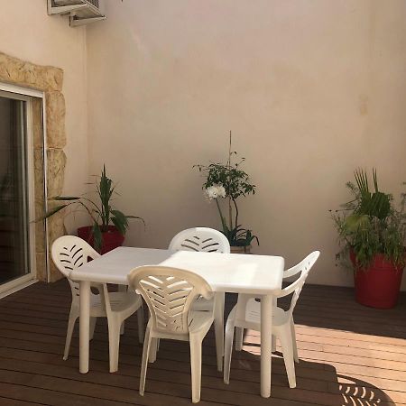 Maison De Village Avec Patio Bessan Luaran gambar